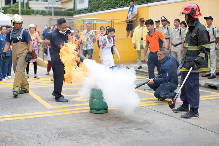 Perbedaan Fire Drill, Fire Safety Training, dan Fire Marshal Training